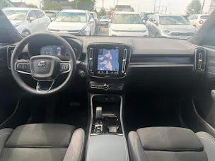 VOLVO XC40 1.5 T4 PiH Plus Dark