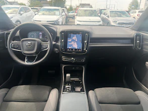 https://vehicle.imgix.net/4275035/b5e8fc30-f97d-48c7-bdc5-5e1c0d5ede3e.jpg