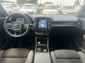 Fahrzeugbild VOLVO XC40 1.5 T4 PiH Plus Dark