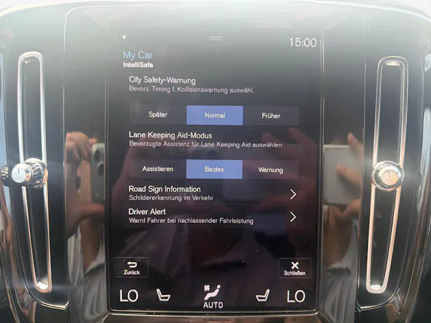 VOLVO XC40 1.5 T4 PiH Plus Dark