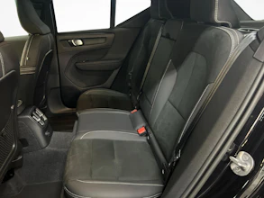 https://vehicle.imgix.net/4275035/c09f57d4-508a-4d43-bc2f-5089d730aeee.jpg