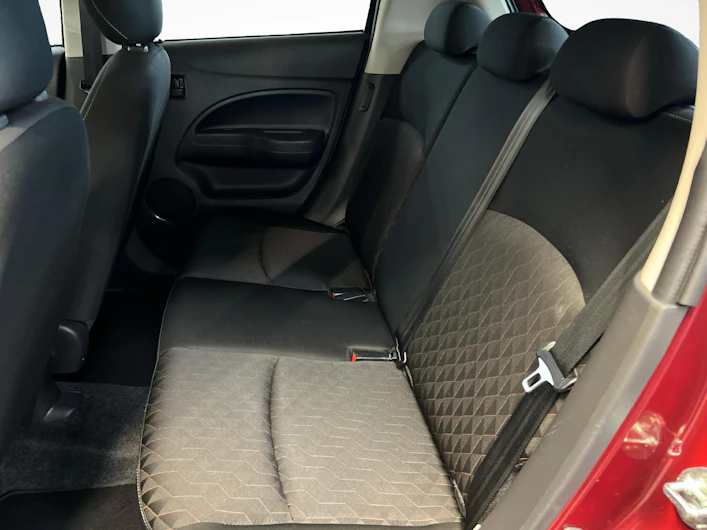 image du véhicule MITSUBISHI SPACE STAR
