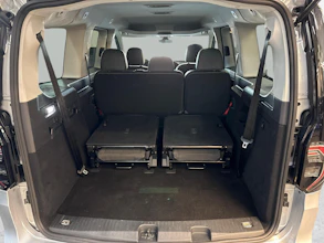 https://vehicle.imgix.net/4275092/0a4e13f6-a7a9-417e-8b09-a7ff1104a486.jpg