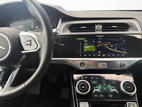 https://vehicle.imgix.net/4275103/38f6c5ac-7614-4c5c-8a8a-8fc318ce4939.jpg