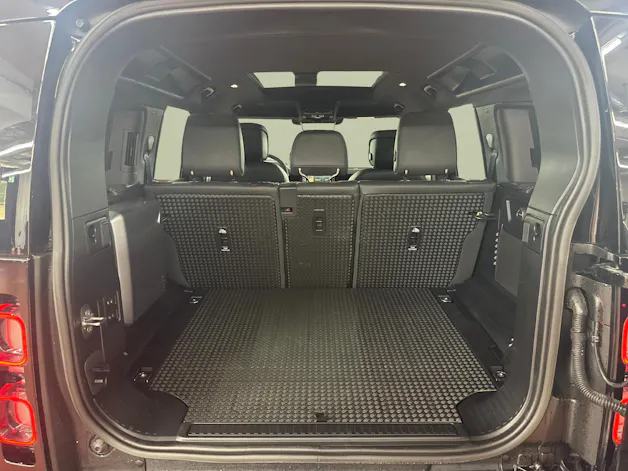 Land Rover Defender 110 5.0 V8 SC