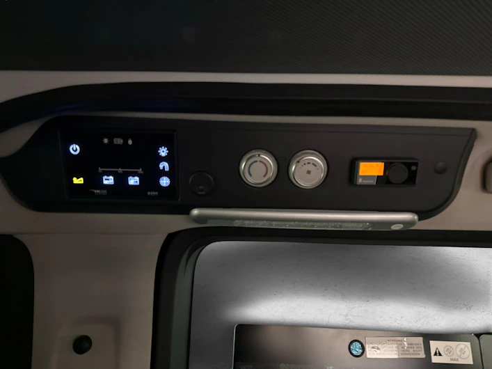 Fahrzeugbild PEUGEOT TRAVELLER