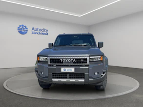 https://vehicle.imgix.net/4275160/7c7524e3-6052-4886-acc4-bf7663a59437.jpg