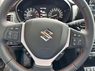 Suzuki S-Cross 1.4 T Black Edition Top Hybrid 4x4