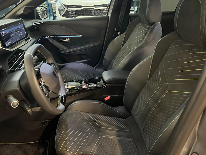 Fahrzeugbild PEUGEOT 208