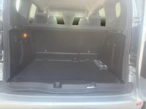 https://vehicle.imgix.net/4275195/7ec79e8a-e8fa-4dc3-9a24-e214d26658b7.jpg