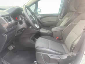 https://vehicle.imgix.net/4275195/8709ee4e-293b-4c25-8405-7bf07c69efb4.jpg