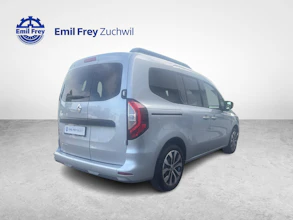 https://vehicle.imgix.net/4275195/e5014351-1580-4e24-85df-1cbcc34f4167.jpg