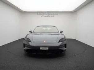 Porsche Taycan 4 Cross Turismo