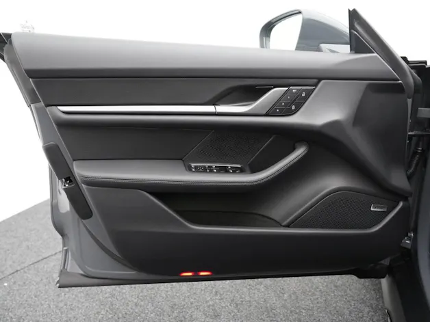 Porsche Taycan 4 Cross Turismo