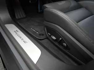 Porsche Taycan 4 Cross Turismo