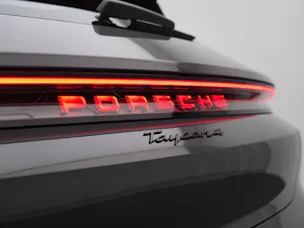 Porsche Taycan 4 Cross Turismo