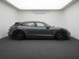 Porsche Taycan 4 Cross Turismo