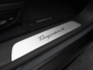 Porsche Taycan 4 Cross Turismo