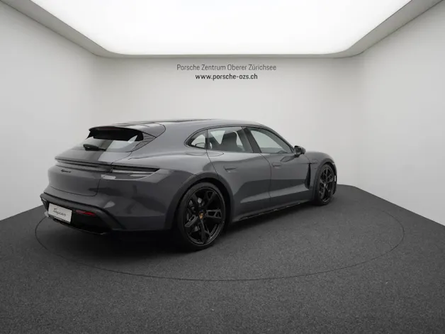 Porsche Taycan 4 Cross Turismo