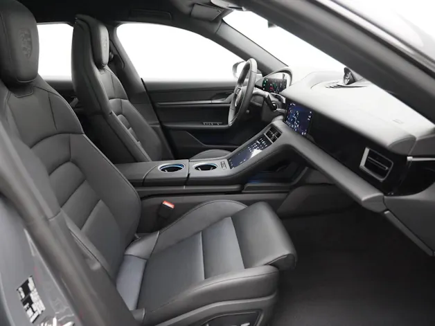Porsche Taycan 4 Cross Turismo