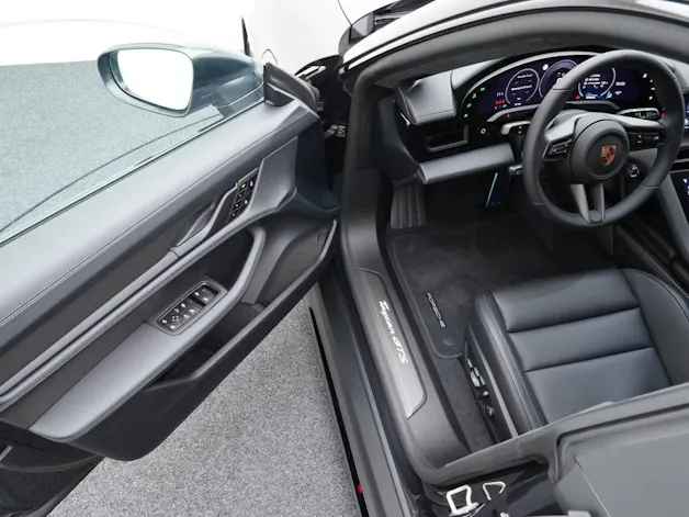 Porsche Taycan GTS Sport Turismo