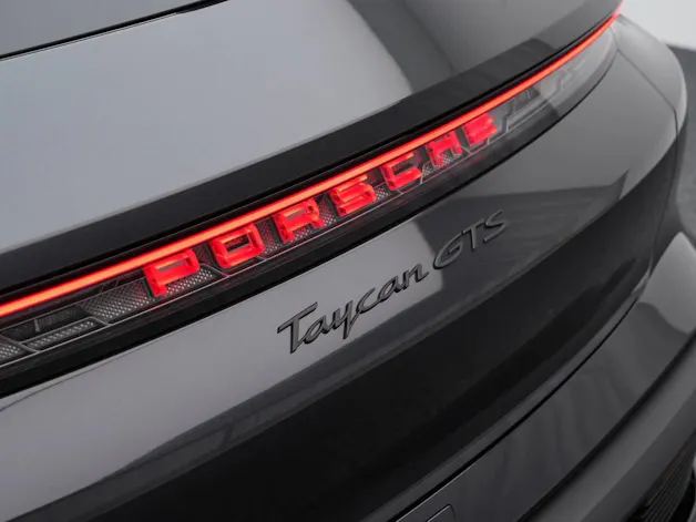 Porsche Taycan GTS Sport Turismo