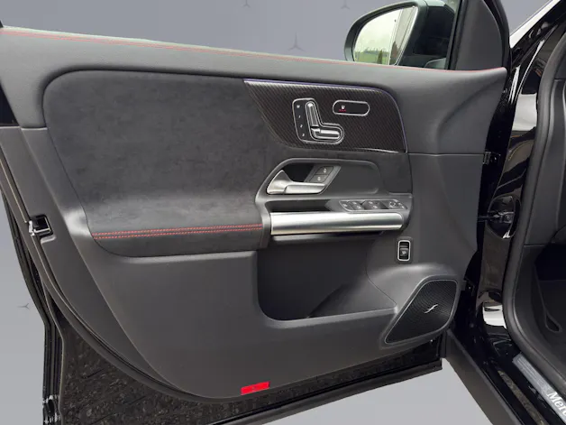 Mercedes-Benz GLA 250 Swiss Star AMG Line 4matic