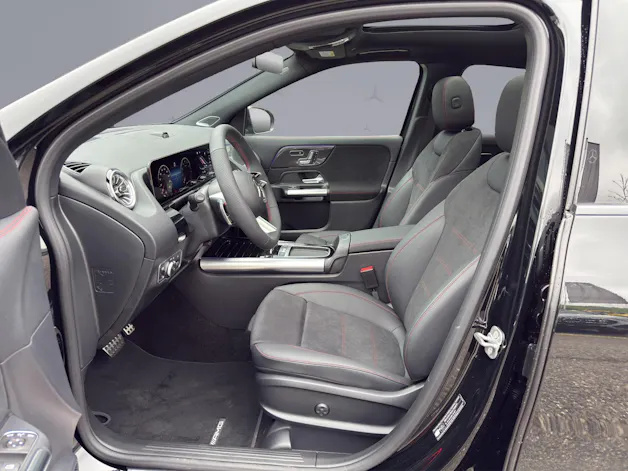 Mercedes-Benz GLA 250 Swiss Star AMG Line 4matic