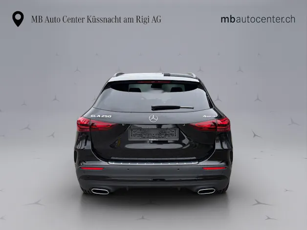Mercedes-Benz GLA 250 Swiss Star AMG Line 4matic