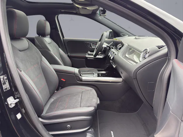 Mercedes-Benz GLA 250 Swiss Star AMG Line 4matic