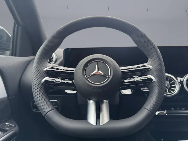 Mercedes-Benz GLA 220 d Swiss Star AMG Line 4matic