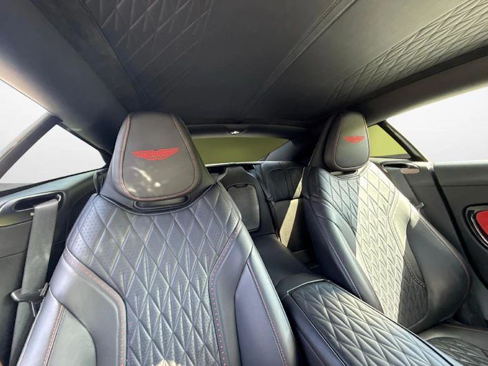 image du véhicule ASTON MARTIN DB12