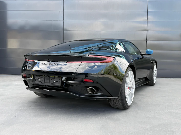 image du véhicule ASTON MARTIN DB12