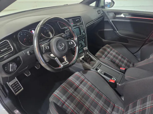 VW Golf 2.0 TSI GTI