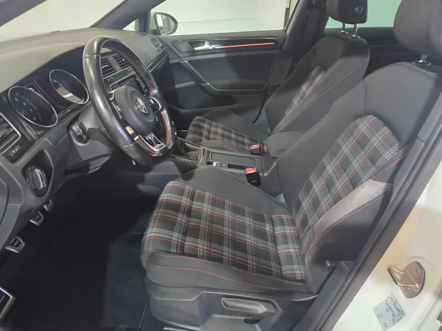 VW Golf 2.0 TSI GTI