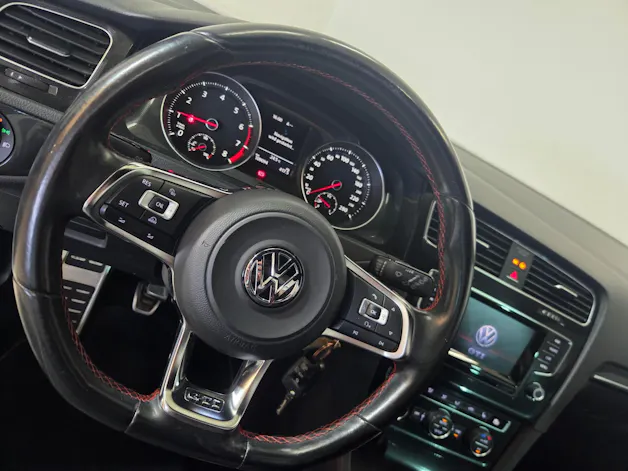 VW Golf 2.0 TSI GTI