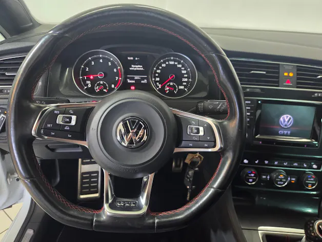 VW Golf 2.0 TSI GTI