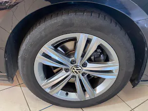 VW Passat 2.0 TDI BMT Business 4Motion DSG