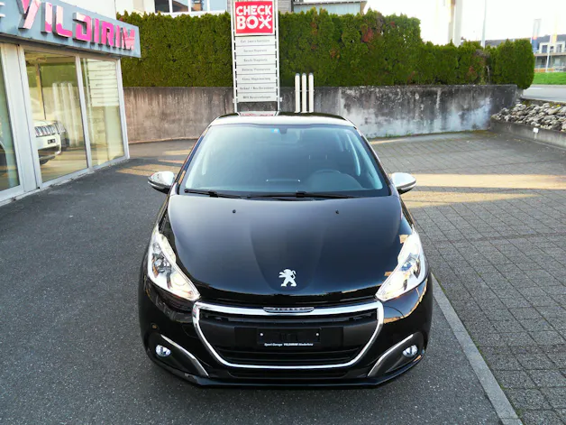 Peugeot 208 1.2 e-VTI Style EGS5
