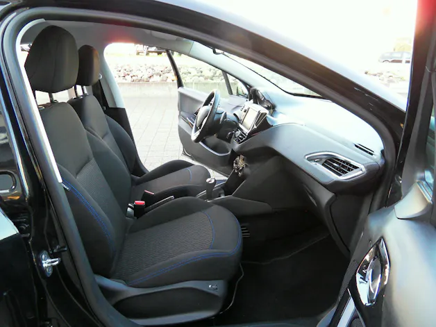 Peugeot 208 1.2 e-VTI Style EGS5