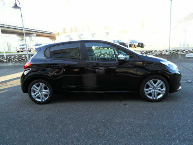 Peugeot 208 1.2 e-VTI Style EGS5