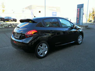 Peugeot 208 1.2 e-VTI Style EGS5