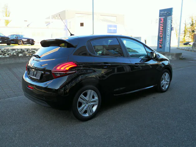 Peugeot 208 1.2 e-VTI Style EGS5