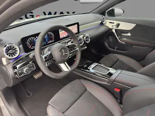 Mercedes-Benz A 250 e with EQ - AMG / DISTRONIC / 360 Grad Kamera / Panorama-Dach