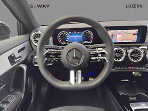 Mercedes-Benz A 250 e with EQ - AMG / DISTRONIC / 360 Grad Kamera / Panorama-Dach