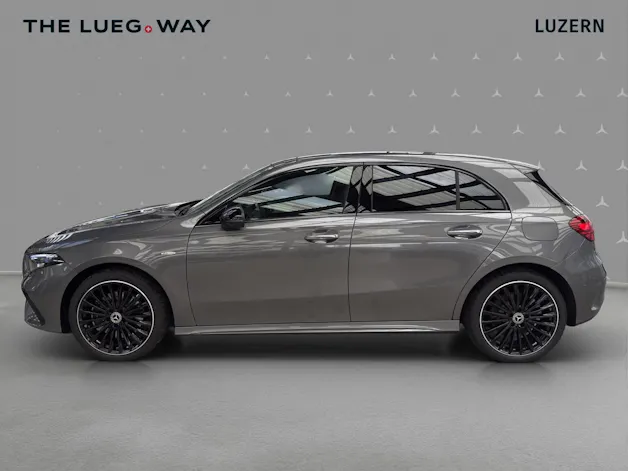 Mercedes-Benz A 250 e with EQ - AMG / DISTRONIC / 360 Grad Kamera / Panorama-Dach