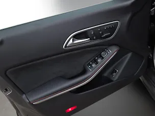 Mercedes-Benz CLA Shooting Brake 250 AMG Line 4Matic 7G-DCT