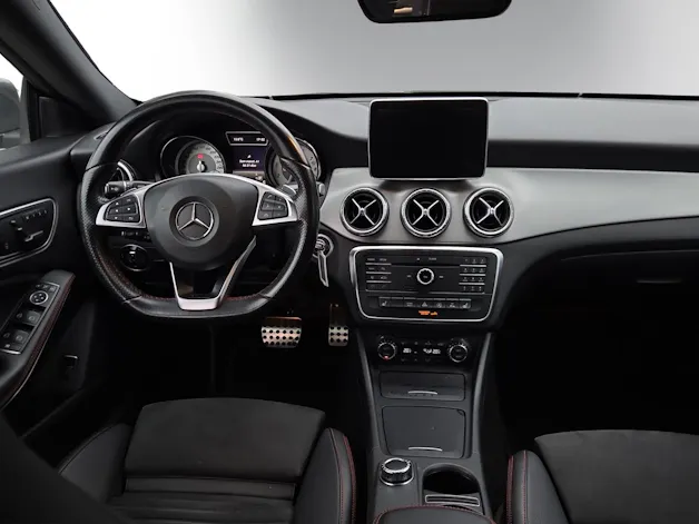 Mercedes-Benz CLA Shooting Brake 250 AMG Line 4Matic 7G-DCT