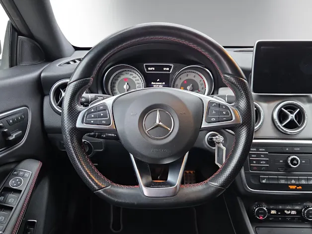 Mercedes-Benz CLA Shooting Brake 250 AMG Line 4Matic 7G-DCT
