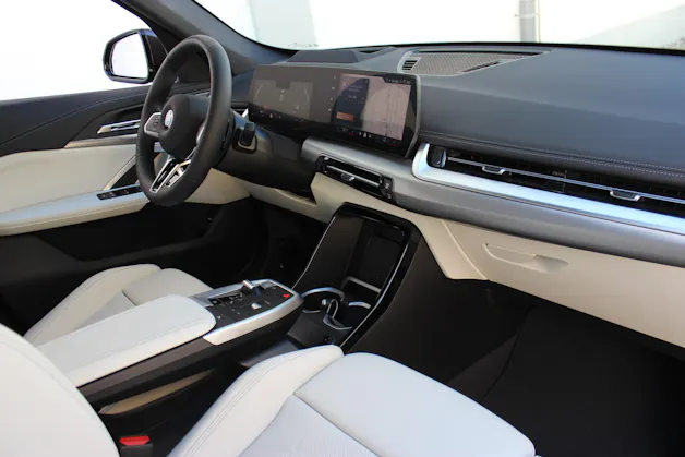 BMW X1 xDrive 23i 48V M Sport Pro Individual MACADAMIA *1.9%-LEASINGAKTION*